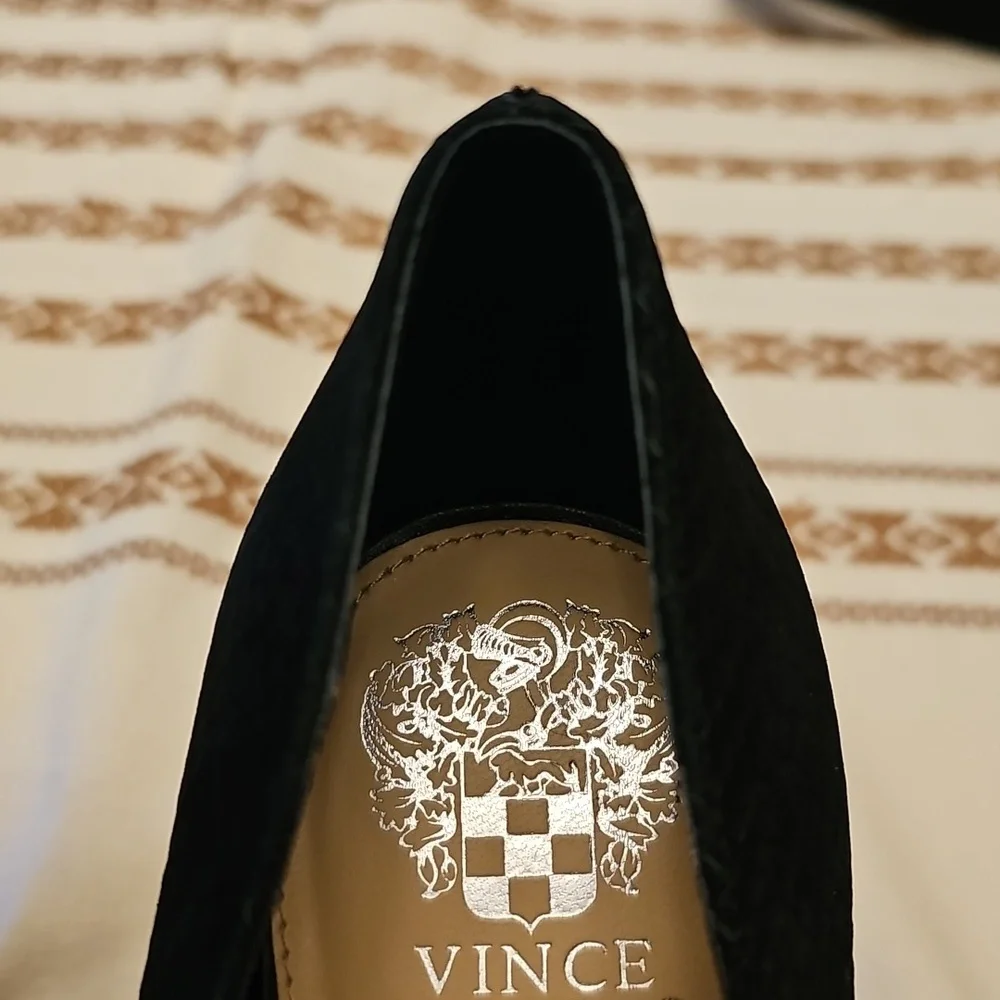 Vince Camuto Black Stilettos - Picture 3 of 5